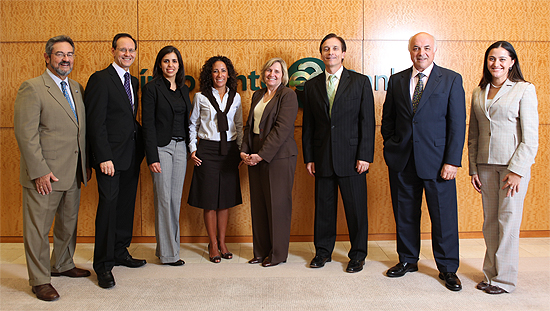 From left to right: Jose de la Torre; Carlos M. Modio (BBA ’82), bank president and member of the Dean’s Council; Jessica Valente; Carolina Nieto; Joyce Elam, executive dean, College of Business Administration; Mark North, CEO of Espirito Santo Bank; Victor Balestra; and Paola Moreno (MBA ’03) associate director, International Graduate Programs, at a luncheon at the bank on October 16, 2009