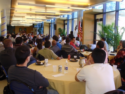 More than 90 people with an interest in health information technology heard from a panel of experts at the most recent “CIO Lunch and Learn,” held in the business school at FIU.