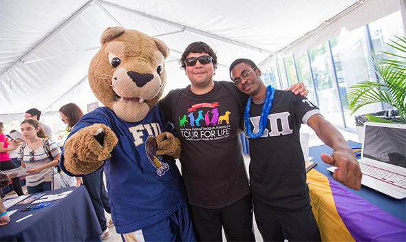  “Welcome to the BizLife” gets students thinking about their FIU college years – and beyond.